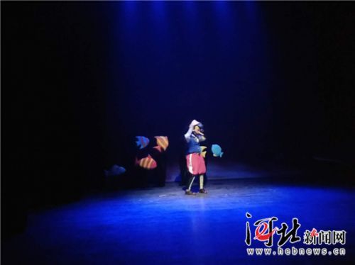 河北省话剧院儿童剧《木偶奇遇记》首演（图）