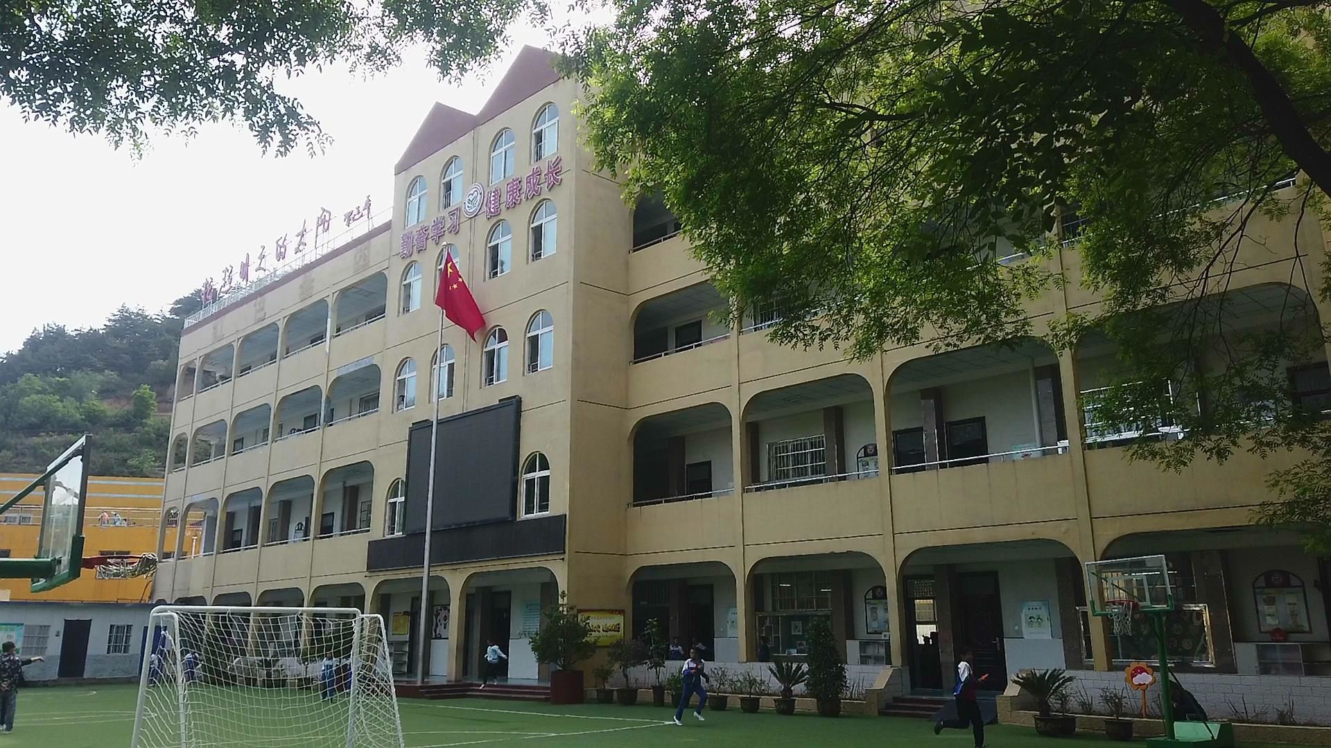 杨家岭福州希望小学2.jpg