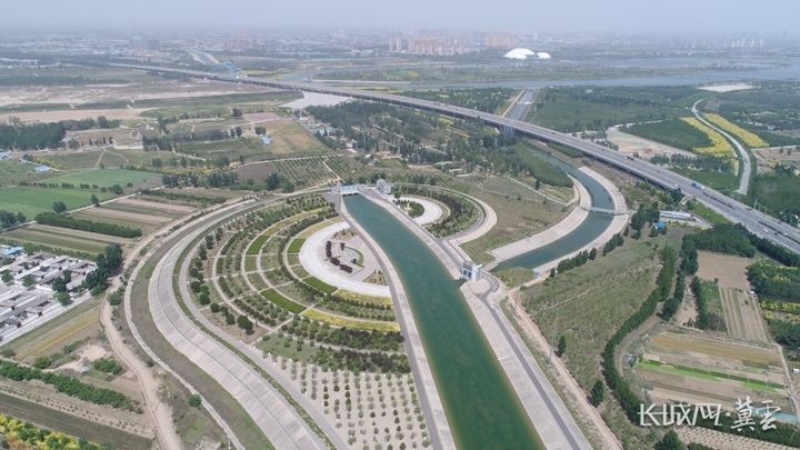 南水北调中线工程向滹沱河生态补水现场。河北省水利厅供图